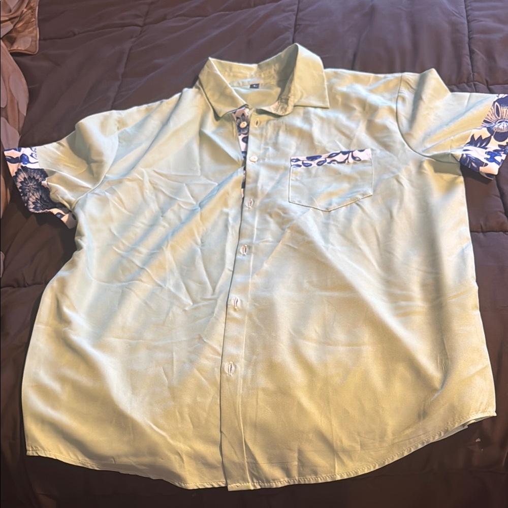 Men's Green Short Sleeve Shirt